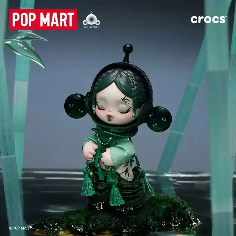 Model Kit Anime Girl - POP MART SKULLPANDA X CROCS Seri
